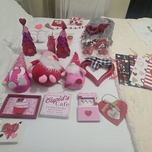 Valentine's Day Decor - Pink and Red